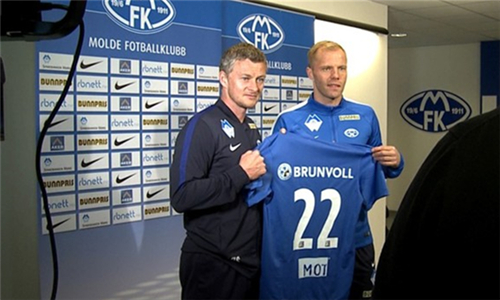 意媒：库普梅纳斯转型中卫表现亮眼，尤文中场补强成当务之急（意媒：库普梅纳斯改打中卫表现出众，尤中文场补强刻不容缓）