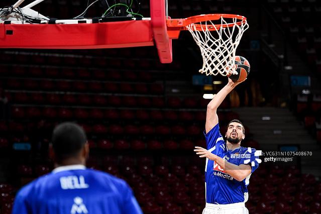 意甲前瞻：克雷莫纳老将瓦尔迪仍有余热，莱切客场战力尚可（意甲前瞻：克雷莫纳宿将瓦尔迪宝刀未老，莱切客场竞争力不俗）