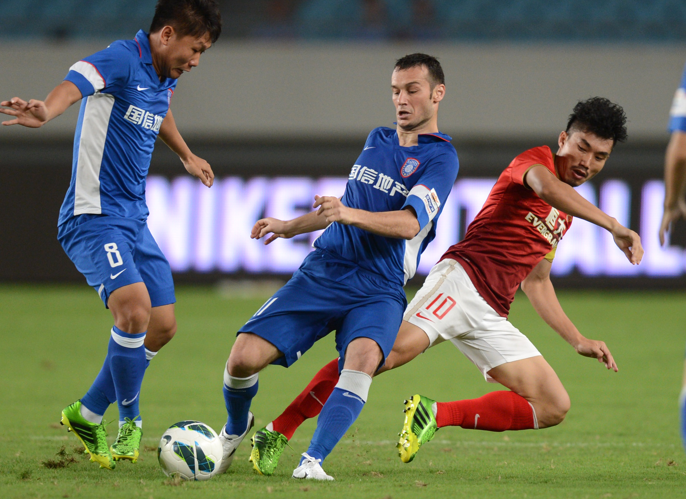 阿斯：罗马仍在关注小火柴，贝蒂斯与塞维利亚也加入竞争（阿斯：罗马持续关注“小火柴”，贝蒂斯、塞维利亚加入争夺战）