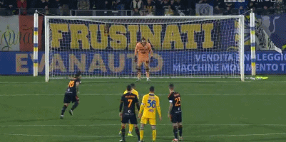 琼斯：萨拉赫已向全队道歉，利物浦上下将团结一致支持他（琼斯称萨拉赫已向队友道歉，利物浦上下将同心支持他）