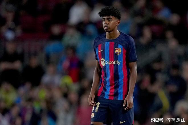 不退役！大威46岁高龄出战巡回赛（46岁大威继续征战巡回赛）