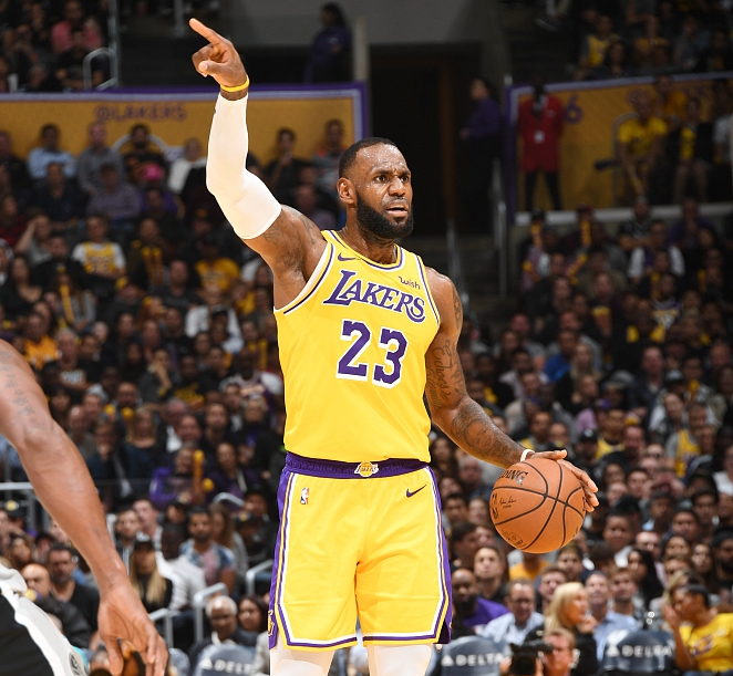 4场比赛收获10分！官方：马雷斯卡当选英超11月最佳教练（英超11月最佳教练出炉：马雷斯卡当选，4战豪取10分）