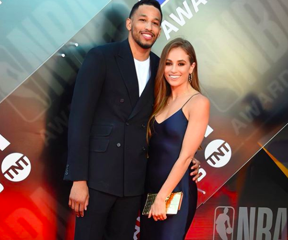 记者：本届世界杯将有半场球员和教练采访，赛前两天开发布会（记者称本届世界杯增设中场球员及教练采访，赛前两天举行新闻发布会）